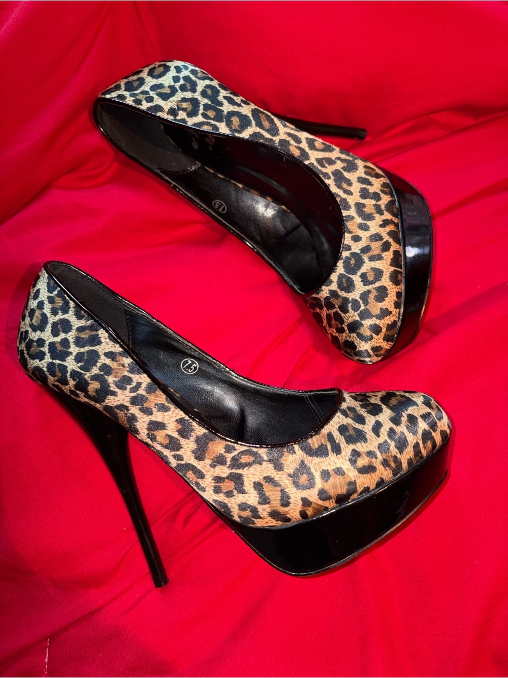 Vintage Y2K miss Me Leopard print Platform Stiletto Pumps size 7.5 NIB